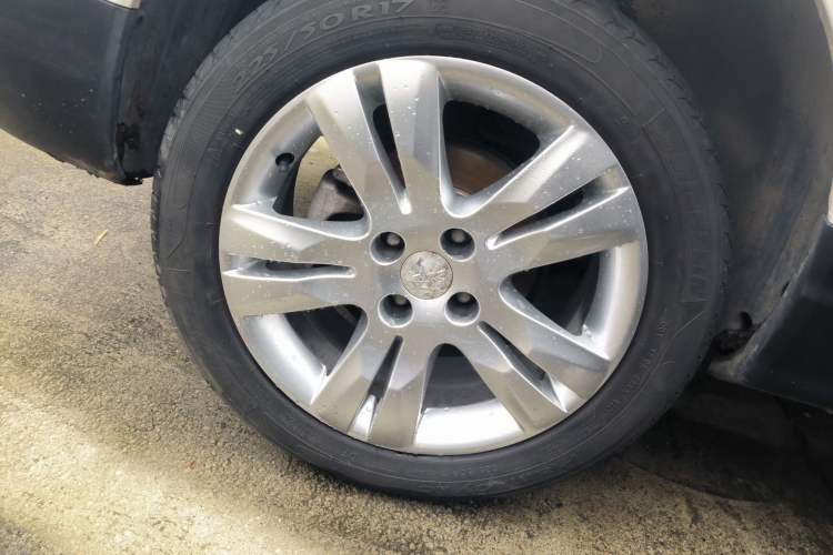 Used Peugeot 3008 2015 2.0L Automatic Classic Edition
