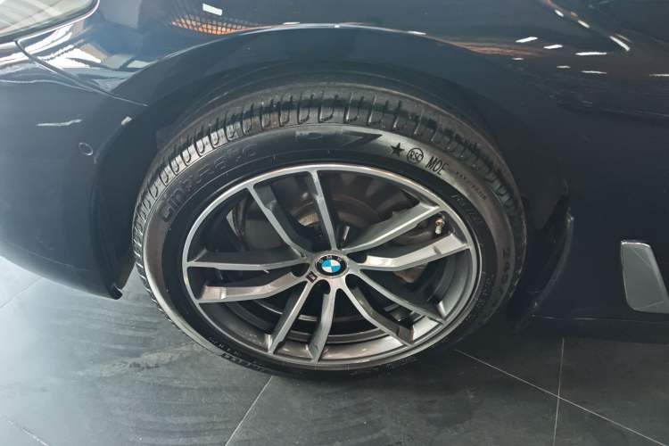 Used BMW 5 Series 2022 Restyled 525Li M Sport Package
