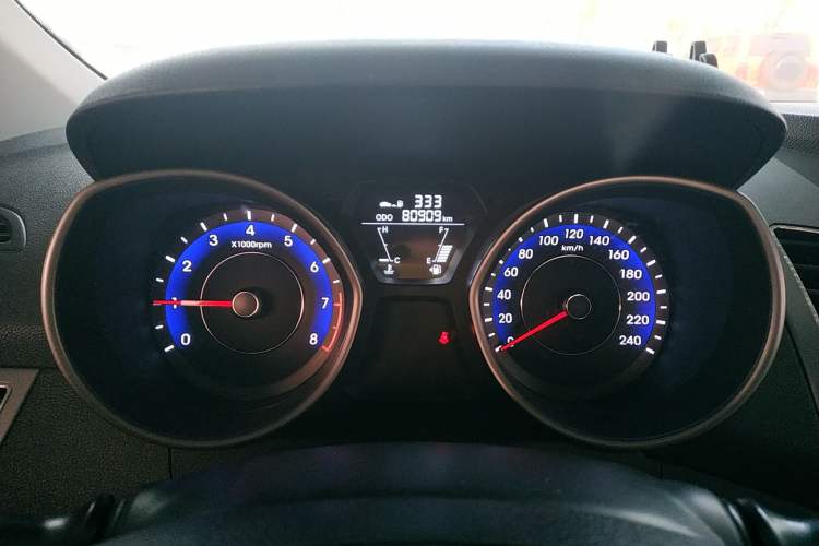 Used Hyundai Elantra 2012 1.6L Manual Fashion Edition
