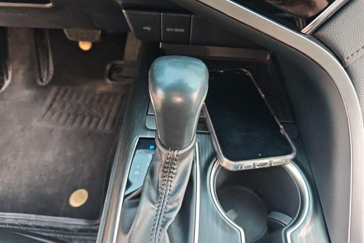 Used Toyota Camry 2021 2.0G Luxury Edition
