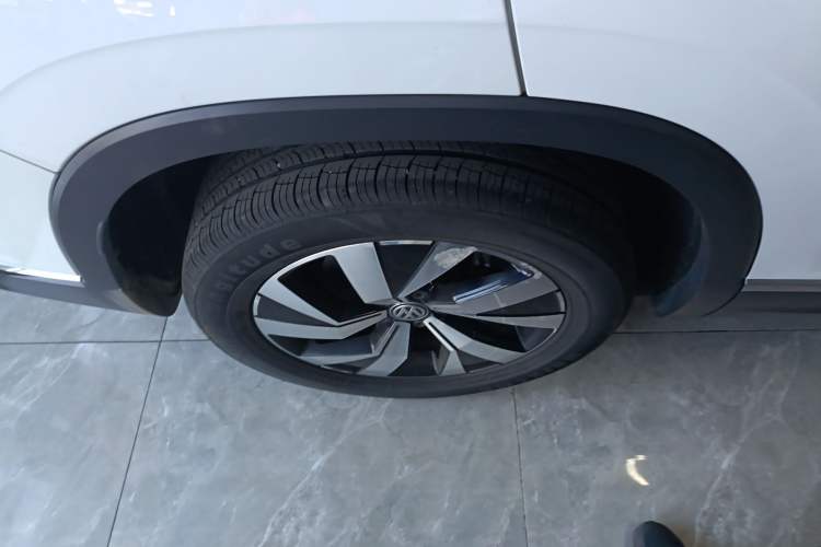 Used Volkswagen Tayron 2019 330TSI Two-Wheel-Drive Luxury Version China V Emission Standard
