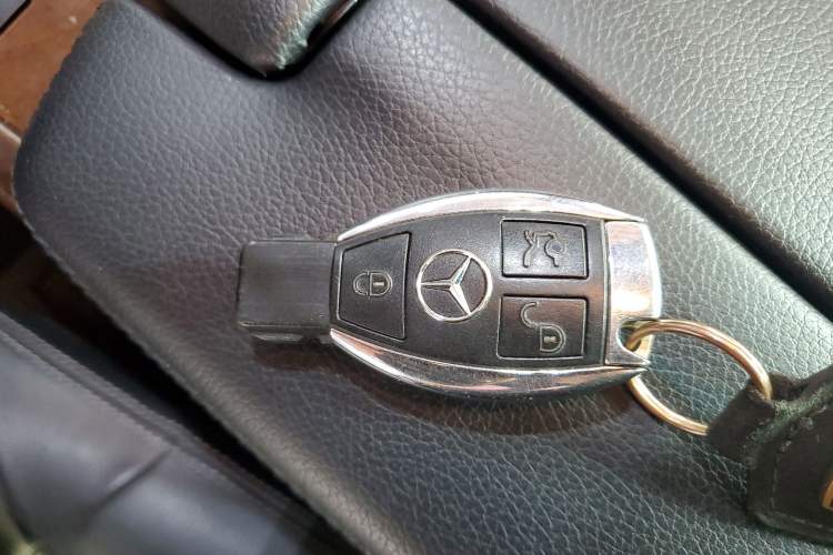 Used Mercedes-Benz E-Class 2014 Facelifted E 260 L Luxury Edition
