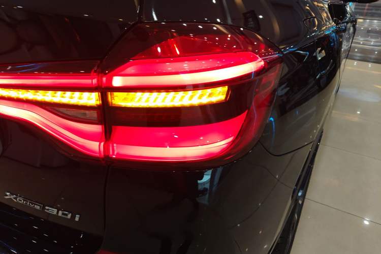 Used BMW X3 2021 xDrive30i Luxury Model with M Sport Package
