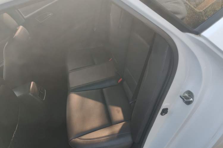 TDK.VehicleDetails.img