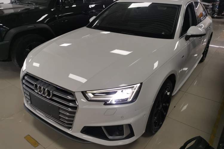 Used Audi A4L 2019 40 TFSI Fashion Edition China VI Emission Standard