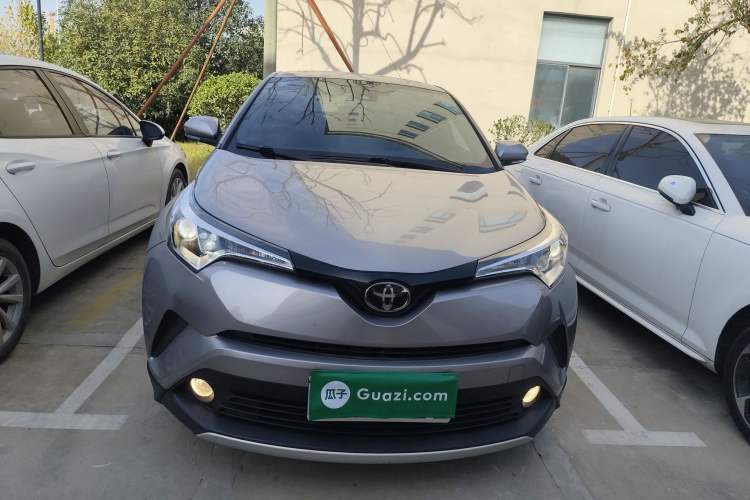 Used Toyota IZOA 2018 2.0L Yichi Version China VI Standard
