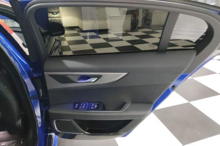 Used Jaguar XEL 2020 2.0T 200 PS R-DYNAMIC S Advanced Sport Edition
