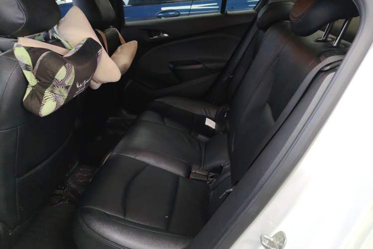 Used Chevrolet Cruze 2017 1.5L Automatic Pioneer Sunroof Edition
