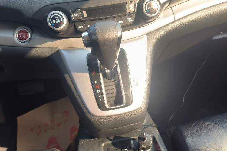 Used Honda CR-V 2013 2.4L Two-Wheel-Drive Luxury Edition
