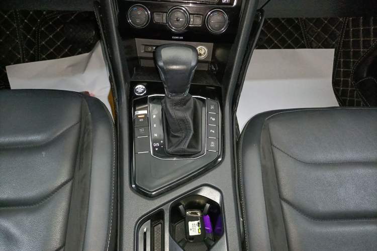 Used Volkswagen Tiguan L 2017 330TSI Automatic Two-Wheel Drive Luxury Edition
