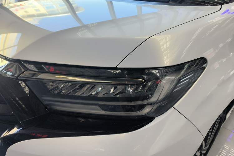 Used Honda Elysion 2022 2.0L eHEV Luxury Edition