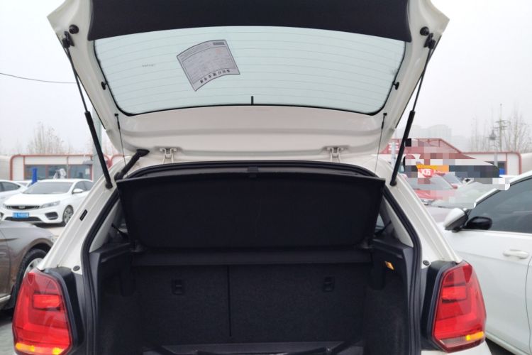 Used Volkswagen Polo 2014 1.6L Automatic Comfort Edition