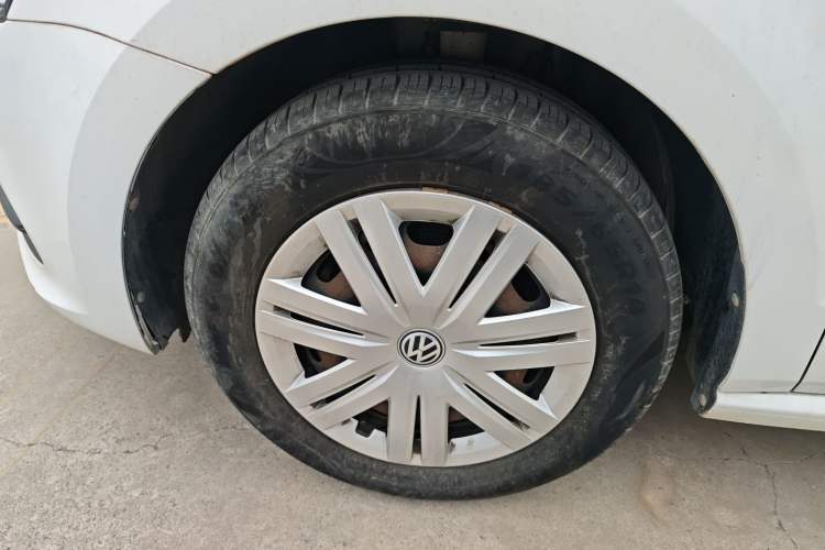 Used Volkswagen Polo 2016 1.4L Manual Fashion Model