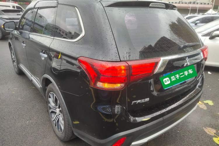 Used Mitsubishi Outlander 2016 2.4L 4x4 Elite Edition 5 Seats
