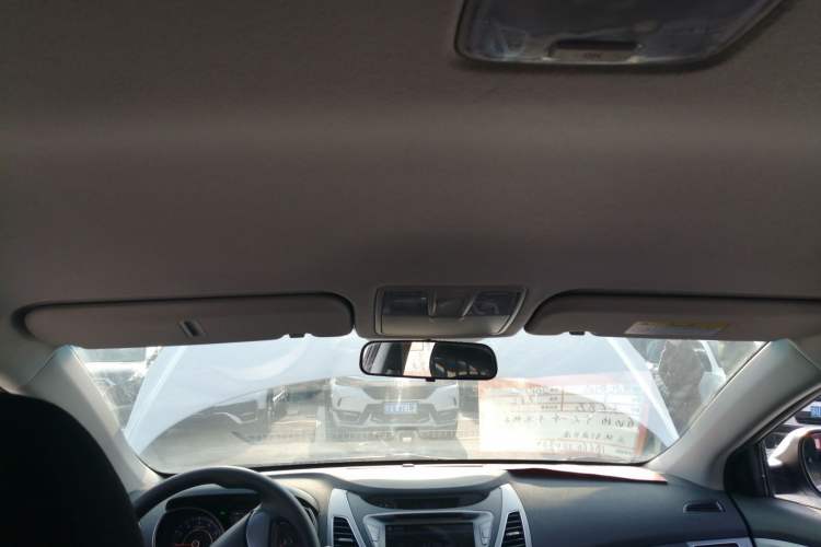 Used Hyundai Elantra 2016 1.6L Automatic Smart Version
