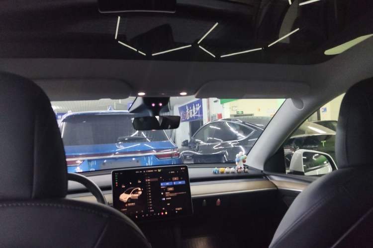 Used Tesla Model Y 2022 Long-Range All-Wheel-Drive Version