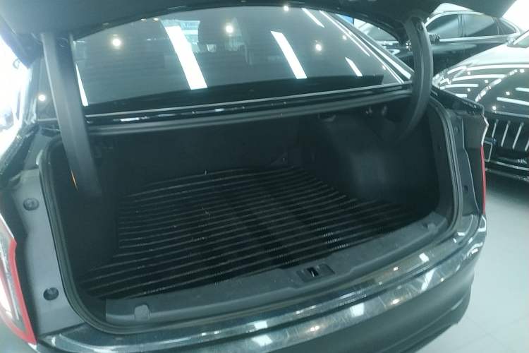 Used Hongqi E-QM5 2023 560km PLUS
