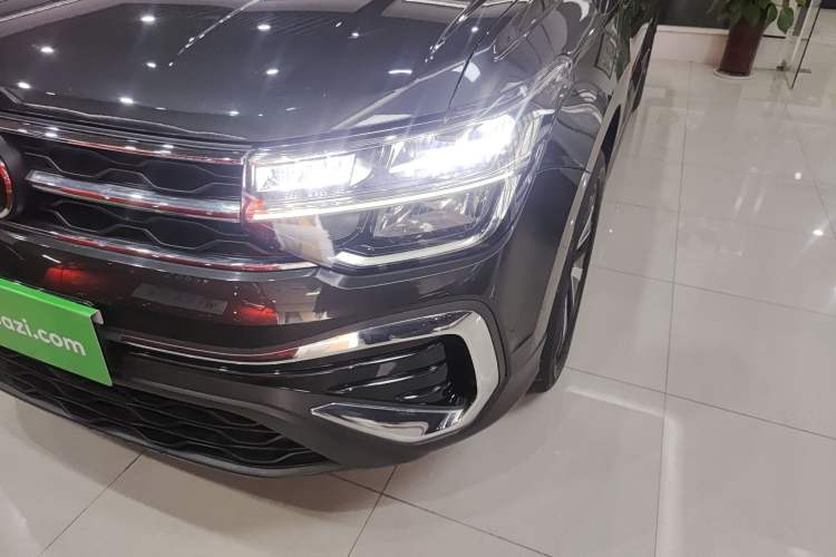 Used Volkswagen Tharu 2023 300TSI Two-Wheel-Drive Moonlight Edition