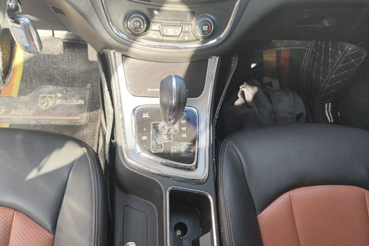 Used Baojun 560 2016 1.8L iAMT Elite Edition