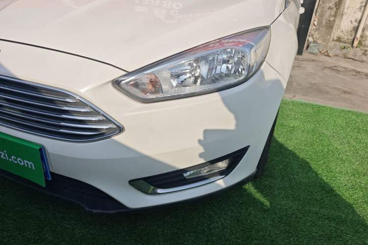 Used Ford Focus 2015 Sedan EcoBoost 180 Automatic Elite Model
