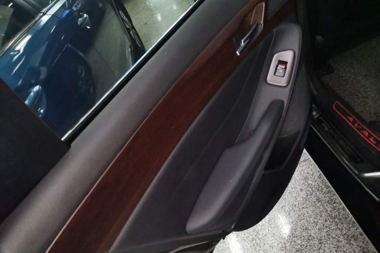 Used Toyota Avalon 2019 2.5L Ambition Version China VI Standard
