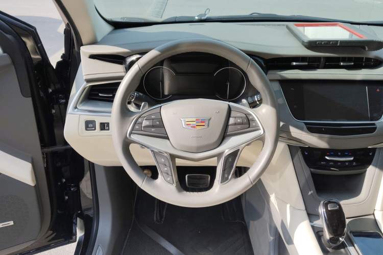 Used Cadillac XT5 2022 2.0T Four-Wheel Drive Luxury Version (Hummingbird Edition)