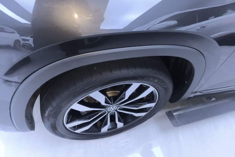 Used Volkswagen Tayron 2021 380TSI All-Wheel Drive R-Line Connected Version
