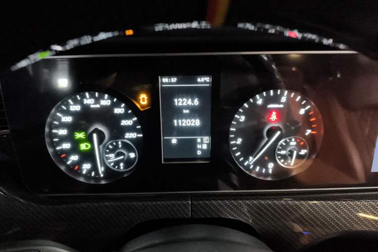 Used Mercedes-Benz Vito 2023 2.0T Elite Version 7 Seats