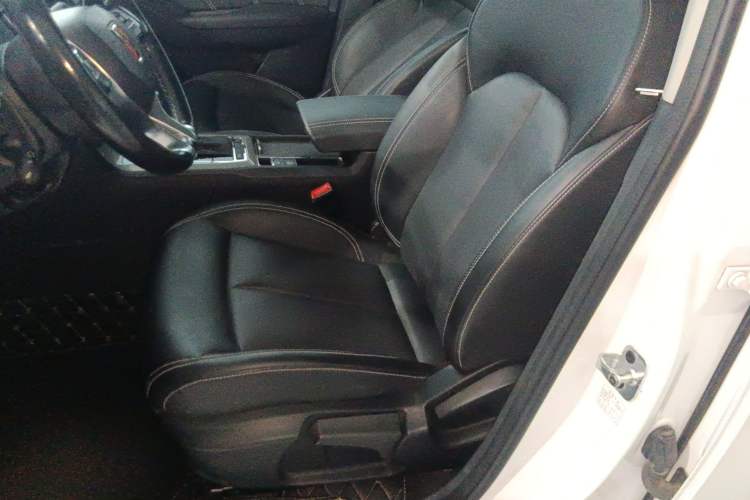 Used Roewe RX5 2020 20T Automatic 4G Connected Million Edition
