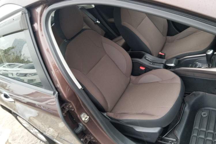 Used Peugeot 2008 2014 1.6L Automatic Fashion Edition
