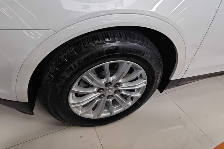 Used Cadillac XT5 2018 28E Four-Wheel Drive Tech Version
