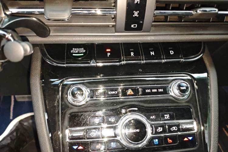 Used Lincoln Corsair 2022 2.0T Two-Wheel Drive Deluxe Edition
