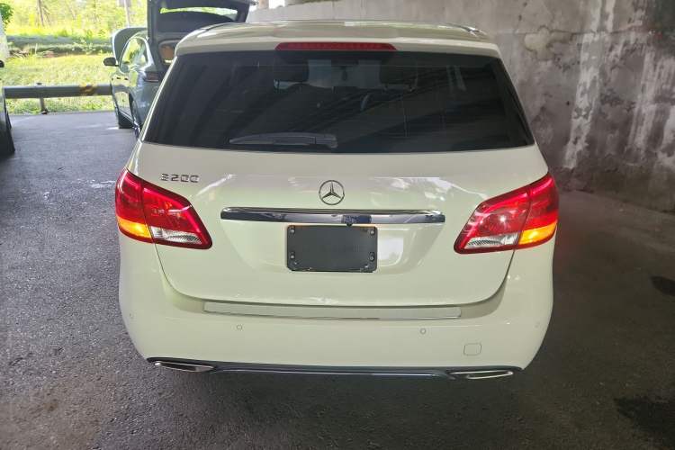 Used Mercedes-Benz B-Class 2015 B 200 Sport Edition
