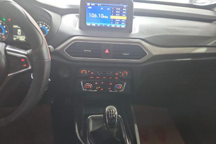 Used Dongfeng Fengon S560 2018 1.8L Manual Comfort 5-Seater China V Standard