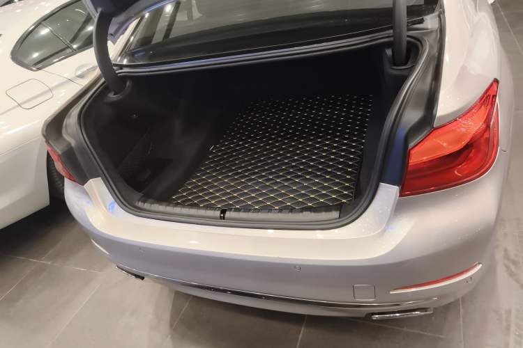 Used BMW 5 Series 2018 530Li Luxury Edition Premium Package