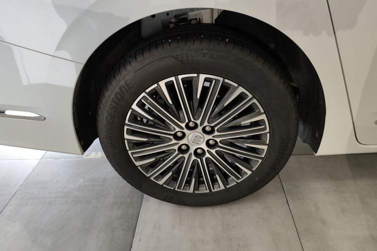 Used Buick GL8 New Energy 2024 Lu Zun Smart Edition 7-Seater
