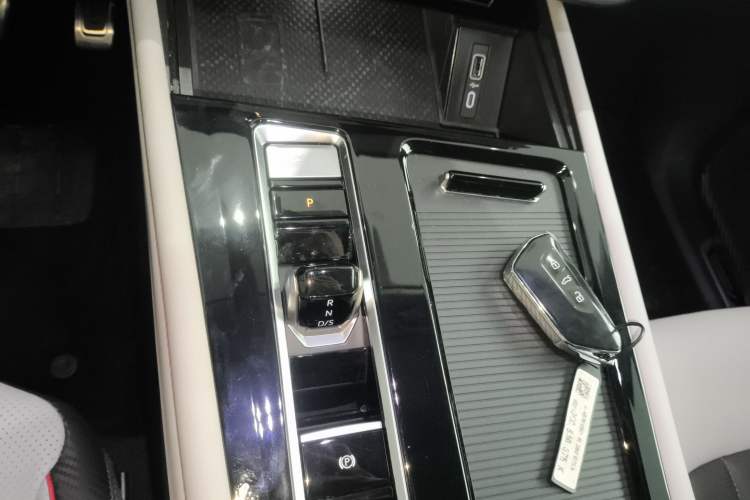 Used Volkswagen Teramont X 2024 380TSI Four-Wheel Drive Longxiang Edition
