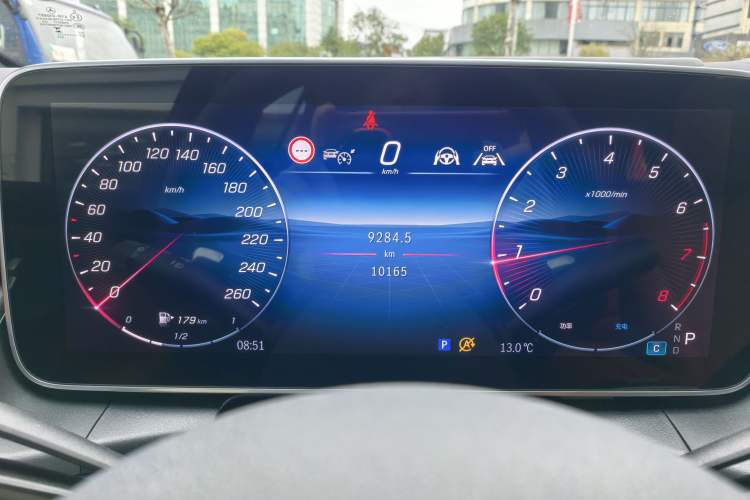 Used Mercedes-Benz GLC 2024 GLC 300 L 4MATIC Luxury Model 5 Seats