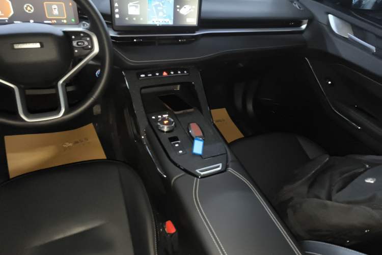 Used Haval H6 2024 1.5T Two-Wheel-Drive Classic Edition
