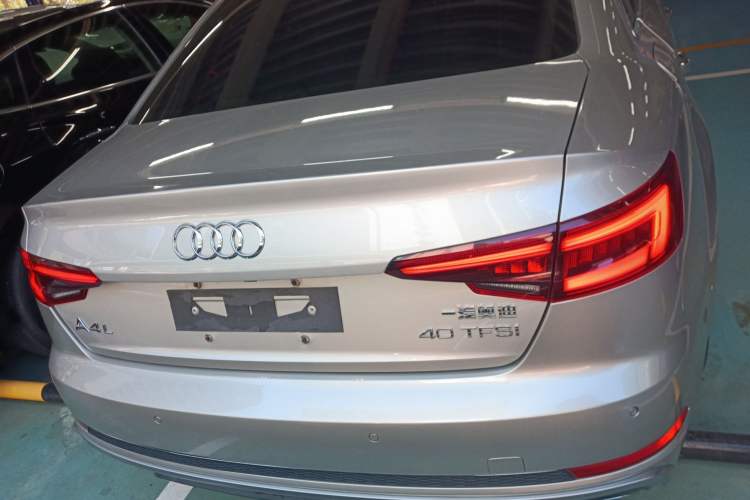 Used Audi A4L 2019 40 TFSI Fashion Version China V
