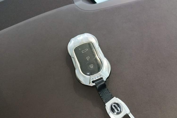 Used Hima AITO M7 2024 1.5T Rear-Drive Plus Version 6 Seats
