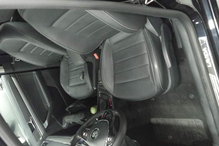 Used Volkswagen Lavida 2017 1.6L Automatic Comfort Edition
