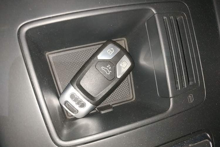 Used Audi A4L 2020 40 TFSI Fashion Dynamic Model