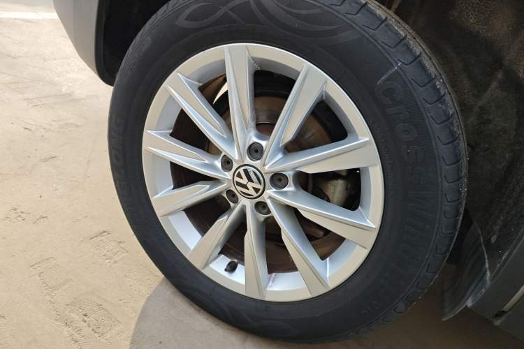 Used Volkswagen Tiguan 2017 300TSI Automatic Two-Wheel Drive Silk Road Luxury Edition
