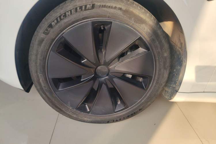 Used Tesla Model 3 2023 Long-Range All-Wheel-Drive Version
