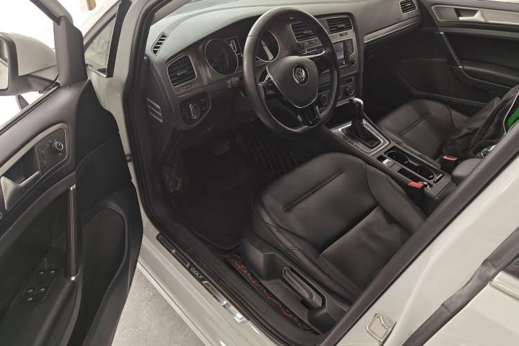 Used Volkswagen Golf 2016 1.6L Automatic Comfort Model