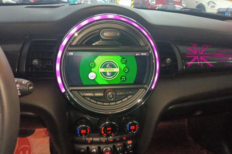 Used  MINI 2019 1.5T COOPER Artist Five-Door Edition
