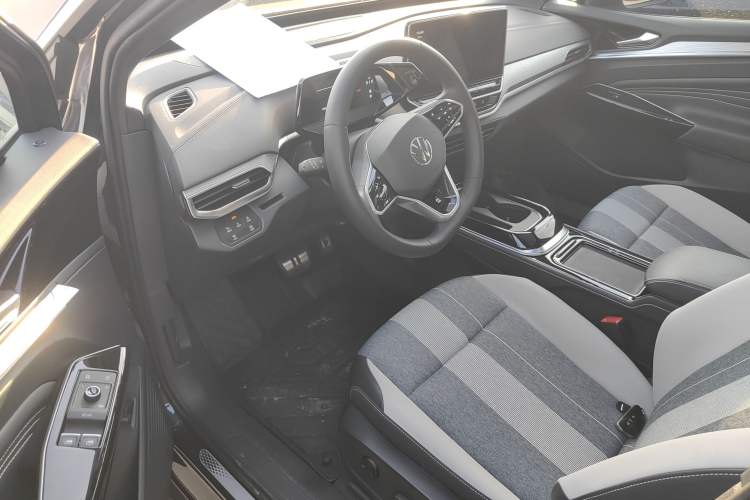 Used Volkswagen ID.4 CROZZ 2024 PURE+ model