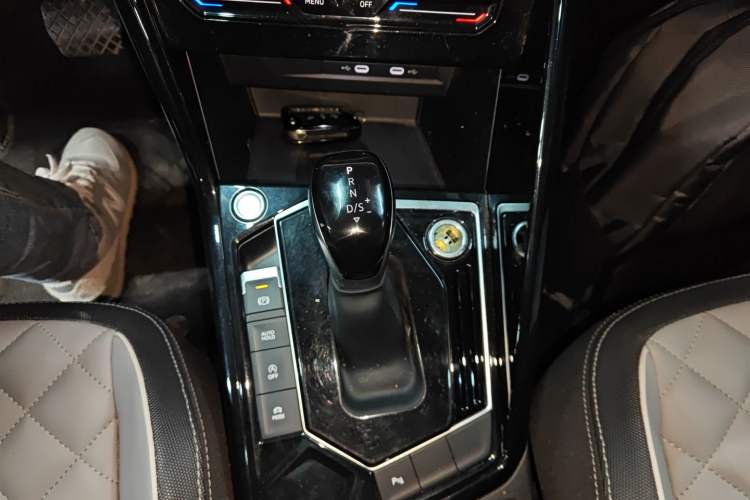 Used Volkswagen Tayron 2023 330TSI Two-Wheel-Drive Luxury Plus Advanced Version