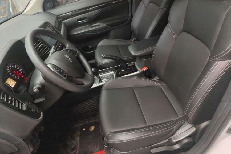 Used Mitsubishi Outlander 2021 Revised Version 2.0L Two-Wheel Drive Comfort Edition 5 Seats
